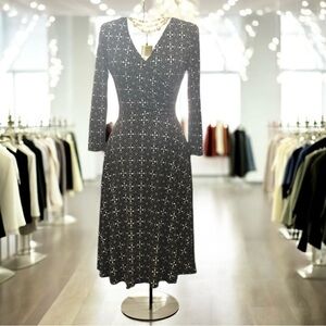 Donna Morgan V-Neck 3/4 Sleeve Faux Wrap Dress